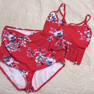 Coco ship bikini size 6 red floral pattern